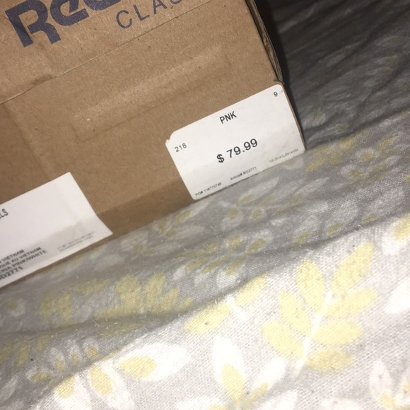 Reebok sneakers - Picture 3 of 3